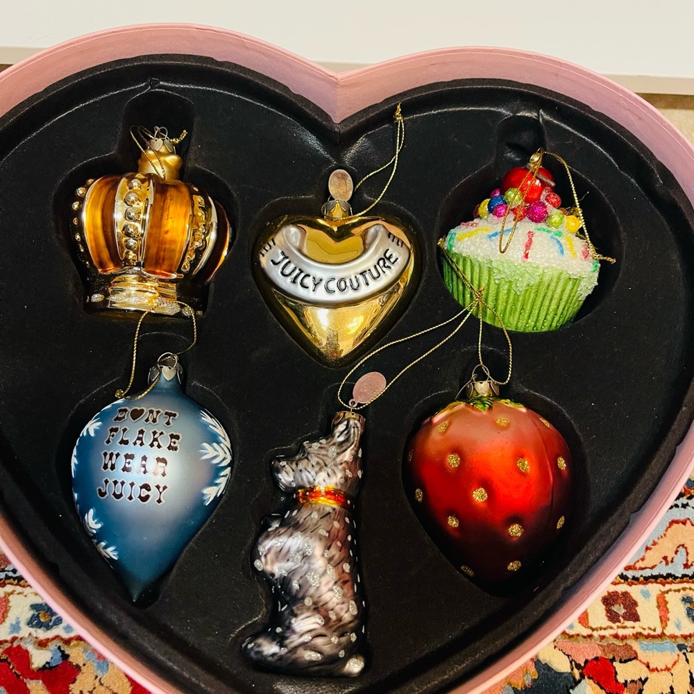 Juicy Couture Ornament Set